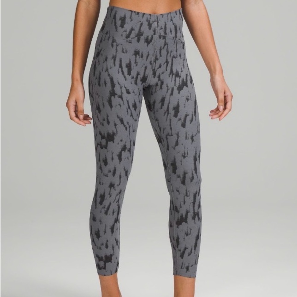 Lululemon Instill High Rise tight 25”